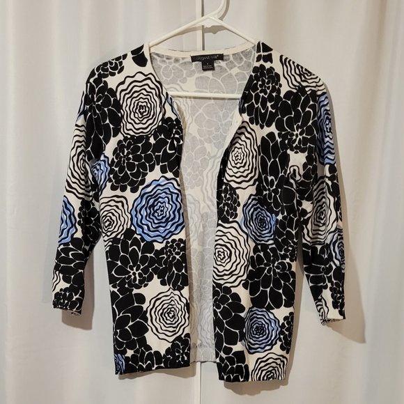 Lightweight button down sweater - Picture 1 of 5
